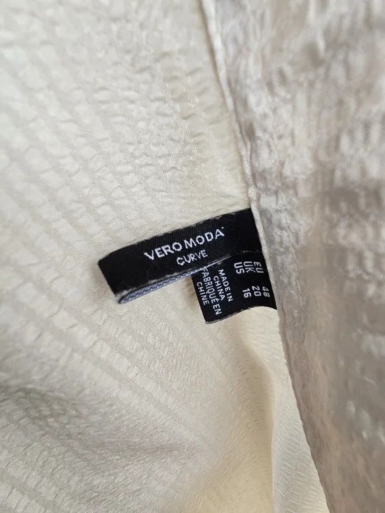 Vero Moda Cream Button-Up Blouse - Picture 3 of 8